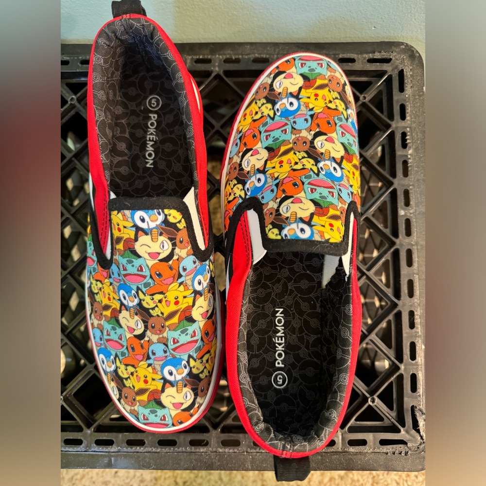 Size 5 boys , Pokémon , shoes , never worn.